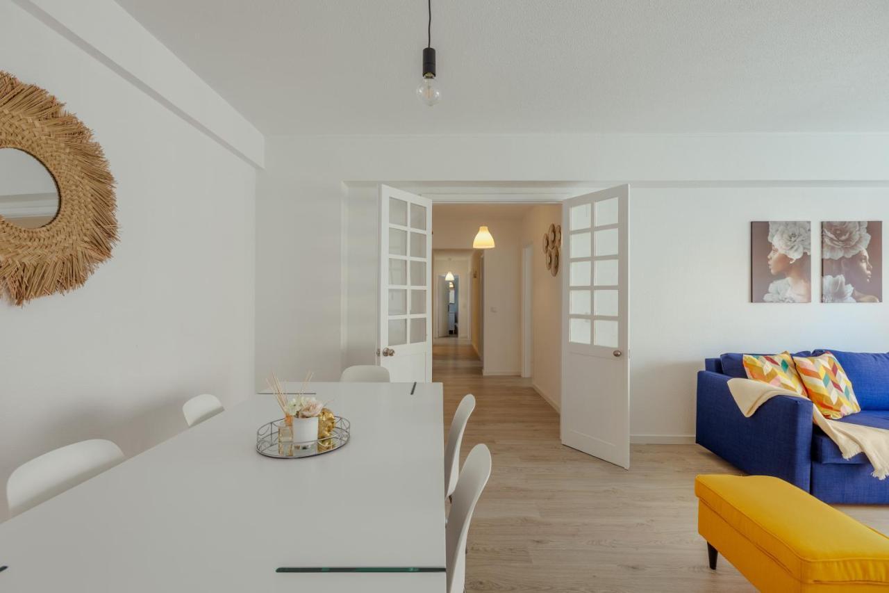 Elegant 3 Bedroom Apt - City Centre - Garage - Metro Lisbon Exterior photo